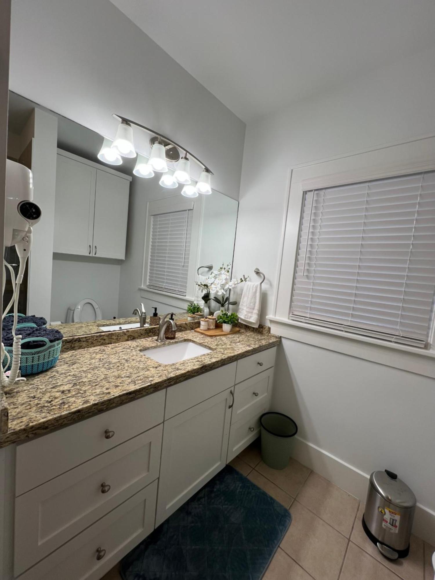 Mycrib Houston Hostel Екстер'єр фото