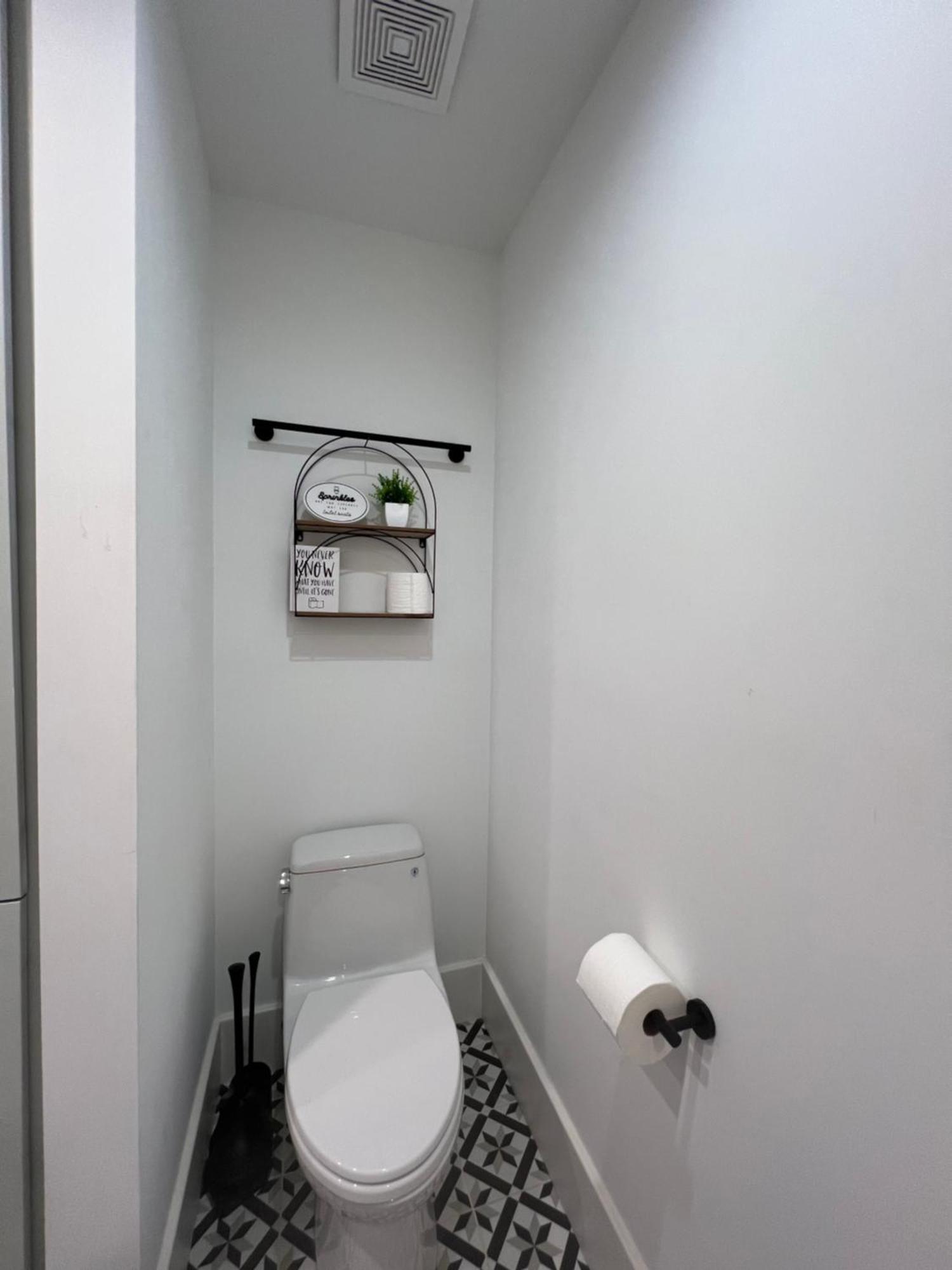 Mycrib Houston Hostel Екстер'єр фото